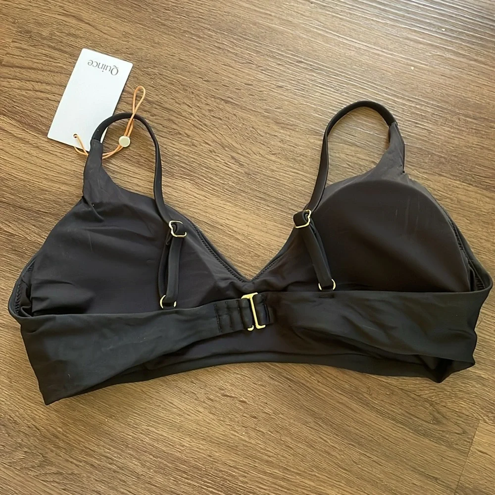 Quince V- Neck Bikini Top Adjustable Straps and Metallic Gold- Tone Size XL